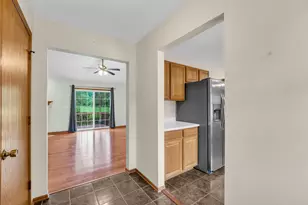 1404 Willow Ln, Harvard, IL 60033 - Photo 7
