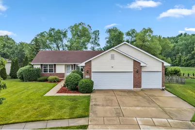 1404  Willow Ln, Harvard, IL 60033 - Photo 3