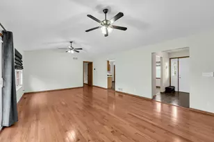 1404 Willow Ln, Harvard, IL 60033 - Photo 23