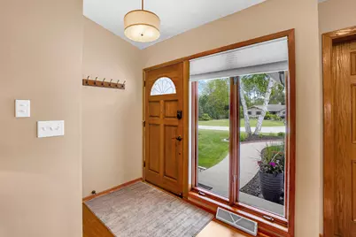 N24W22526  Beechwood Ln, Pewaukee, WI 53186 - Photo 17