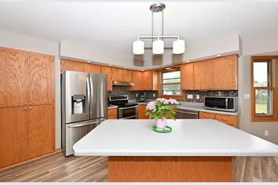 118  McKenzie Rd, Mukwonago, WI 53149 - Photo 9