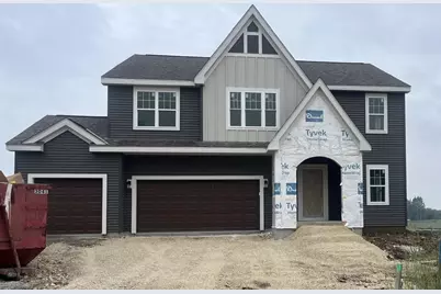 626  Hawks Ridge Rd, Grafton, WI 53024 - Photo 1