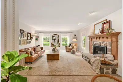 17500  Briar Wood Ln, Brookfield, WI 53045 - Photo 5