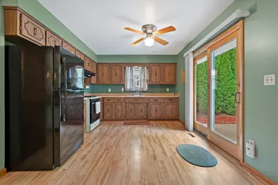 5661 S 24th St, Milwaukee, WI 53221 - Photo 13