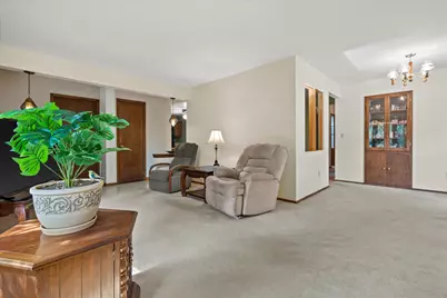 5661 S 24th St, Milwaukee, WI 53221 - Photo 5