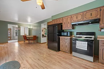5661 S 24th St, Milwaukee, WI 53221 - Photo 3