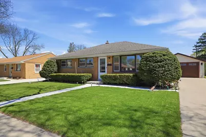 2514 S 89th St, West Allis, WI 53227 - Photo 3