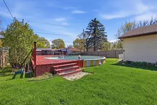 2514 S 89th St, West Allis, WI 53227 - Photo 23
