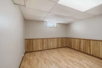 2514 S 89th St, West Allis, WI 53227 - Photo 19