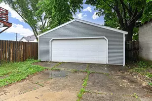 1218 N Memorial Dr, Racine, WI 53404 - Photo 31
