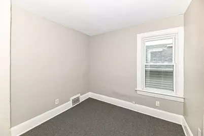 1218 N Memorial Dr, Racine, WI 53404 - Photo 25