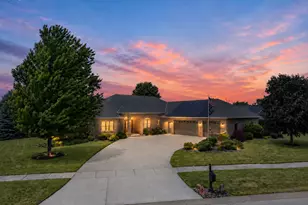 420 N Country Ln, Fond du Lac, WI 54935 - Photo 1