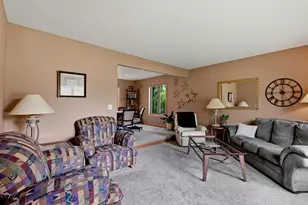 3720 Briarwood Ln, Manitowoc, WI 54220 - Photo 7