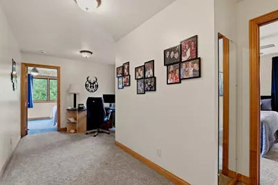3720  Briarwood Ln, Manitowoc, WI 54220 - Photo 29