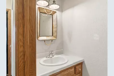 5177  Catalina Ct, Manitowoc, WI 54220 - Photo 15
