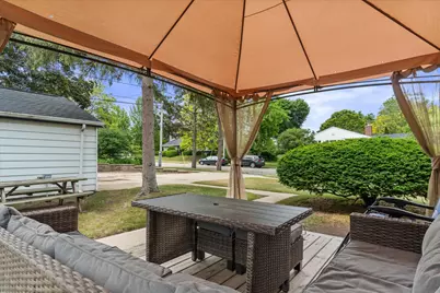 637  Oak St, South Milwaukee, WI 53172 - Photo 29