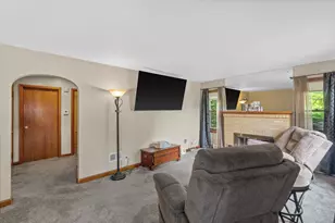 637 Oak St, South Milwaukee, WI 53172 - Photo 5