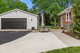 3820 Meachem Rd, Racine, WI 53403 - Photo 29