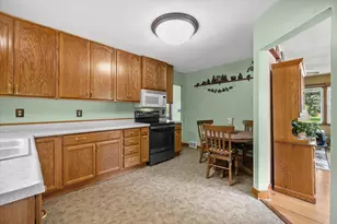 3820 Meachem Rd, Racine, WI 53403 - Photo 13