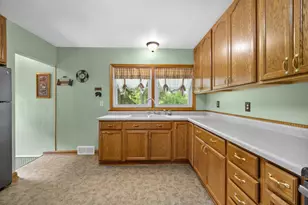 3820 Meachem Rd, Racine, WI 53403 - Photo 11
