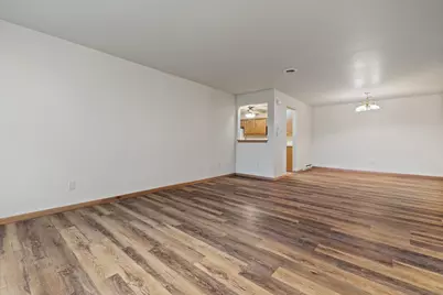 3120  Wood Rd #13F, Racine, WI 53406 - Photo 7