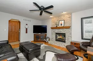 W160N10664 Fieldstone Pass, Germantown, WI 53022 - Photo 13