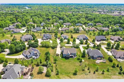 11511 N Oakview Ct, Mequon, WI 53092 - Photo 43