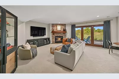 11511 N Oakview Ct, Mequon, WI 53092 - Photo 27