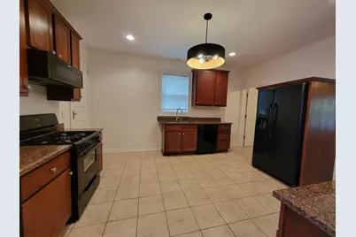 2810 S Lenox St, Milwaukee, WI 53207 - Photo 13