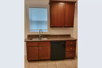 2810 S Lenox St, Milwaukee, WI 53207 - Photo 17