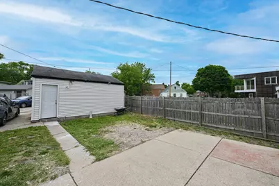4637 W Scranton Pl, Milwaukee, WI 53216 - Photo 39