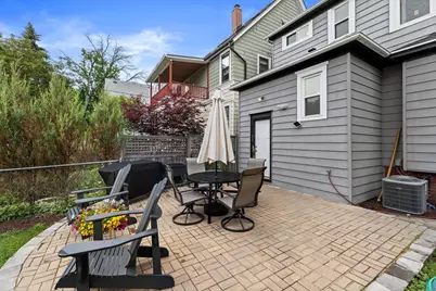 3331 N Bartlett Ave, Milwaukee, WI 53211 - Photo 25