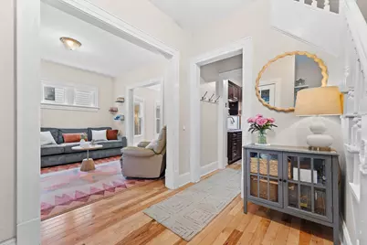 3331 N Bartlett Ave, Milwaukee, WI 53211 - Photo 5