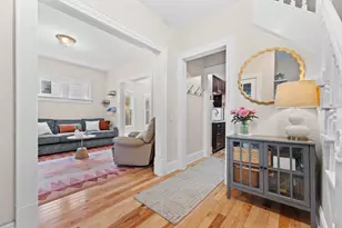 3331 N Bartlett Ave, Milwaukee, WI 53211 - Photo 5