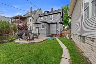3331 N Bartlett Ave, Milwaukee, WI 53211 - Photo 23