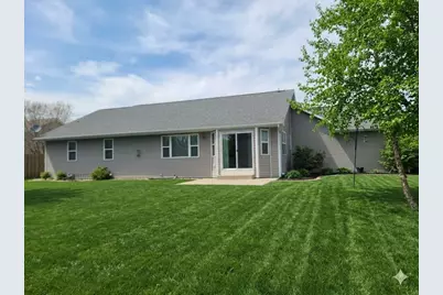 802  Sundial Ln, Neenah, WI 54956 - Photo 5