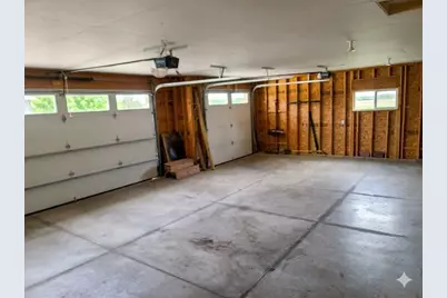 802  Sundial Ln, Neenah, WI 54956 - Photo 7