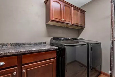 802  Sundial Ln, Neenah, WI 54956 - Photo 13
