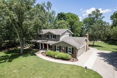 5600 S Kurtz Rd, Hales Corners, WI 53130 - Photo 9