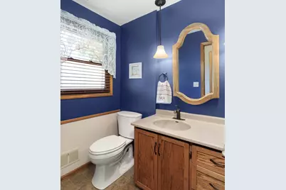 5600 S Kurtz Rd, Hales Corners, WI 53130 - Photo 21
