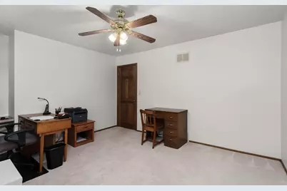 5600 S Kurtz Rd, Hales Corners, WI 53130 - Photo 29