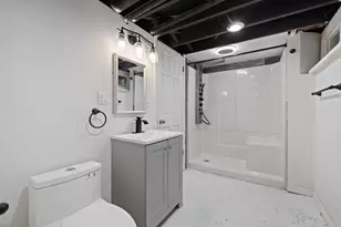 2117 Indiana St, Racine, WI 53405 - Photo 15