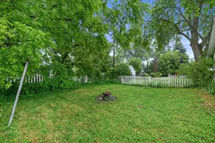 2117 Indiana St, Racine, WI 53405 - Photo 17