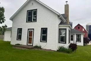 W22882 Little Tamarack Rd, Trempealeau, WI 54630 - Photo 1