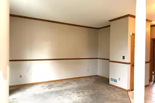 11039 W Fairlane Ave, Milwaukee, WI 53224 - Photo 5