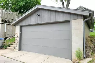 2810 S Lenox St, Milwaukee, WI 53207 - Photo 67