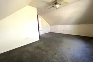 2401 W Plainfield Ave, Milwaukee, WI 53221 - Photo 25