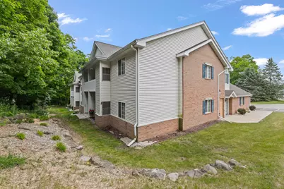 S77W19462  Lakewood Dr, Muskego, WI 53150 - Photo 3