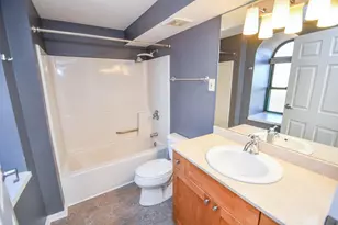 270 E Highland Ave, Milwaukee, WI 53202 - Photo 7