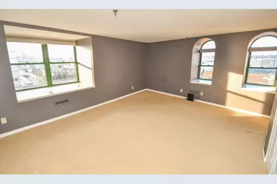 270 E Highland Ave #836, Milwaukee, WI 53202 - Photo 5